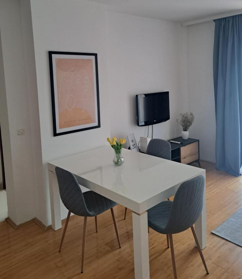 Teanta Apartment *